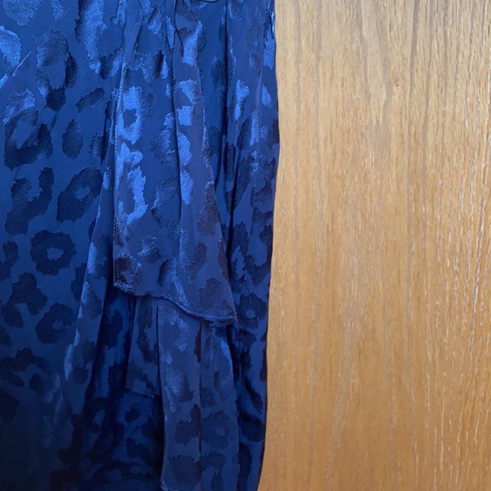 New gorgeous blue Express skirt